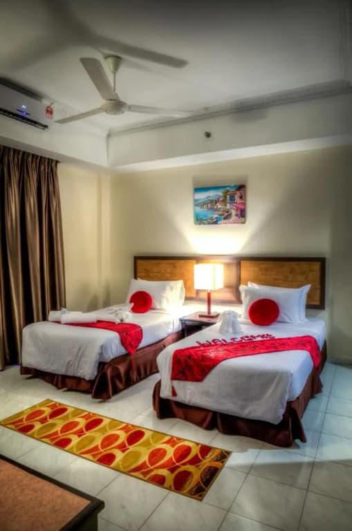 Leisure Cove Hotel & Apartments - photo 5