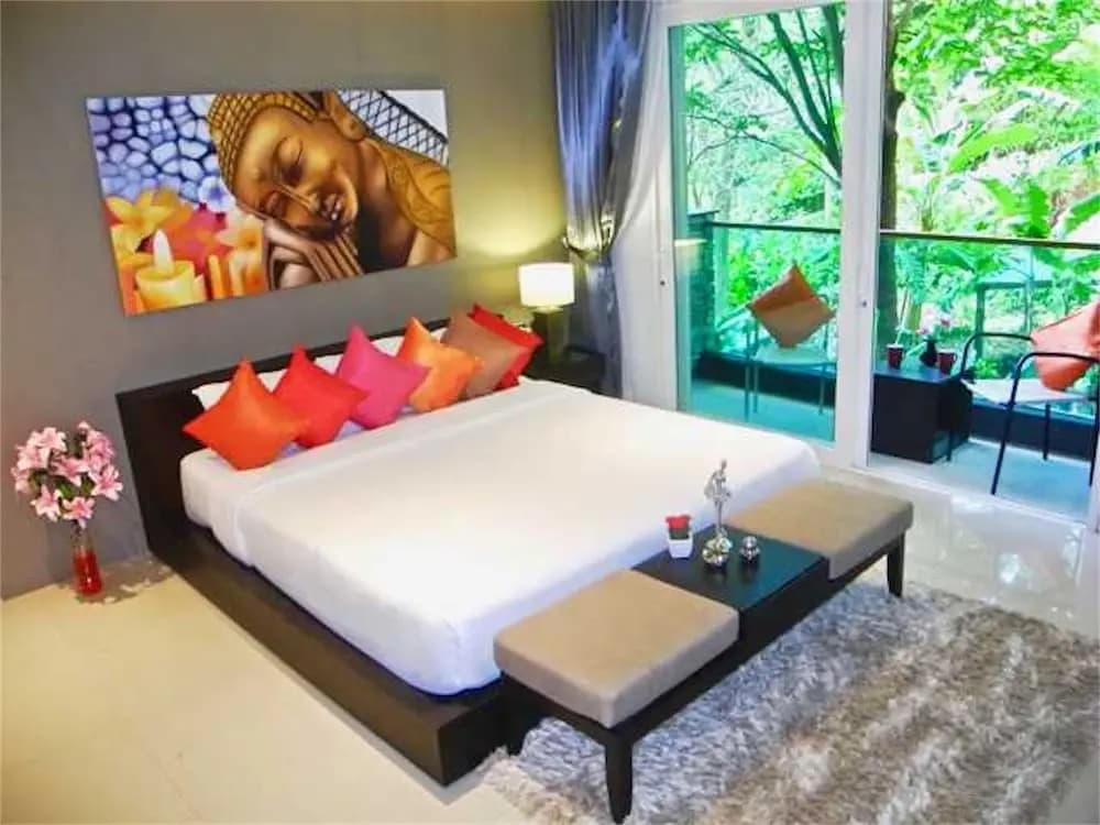 Emerald Patong Studio with Garden View - photo 2