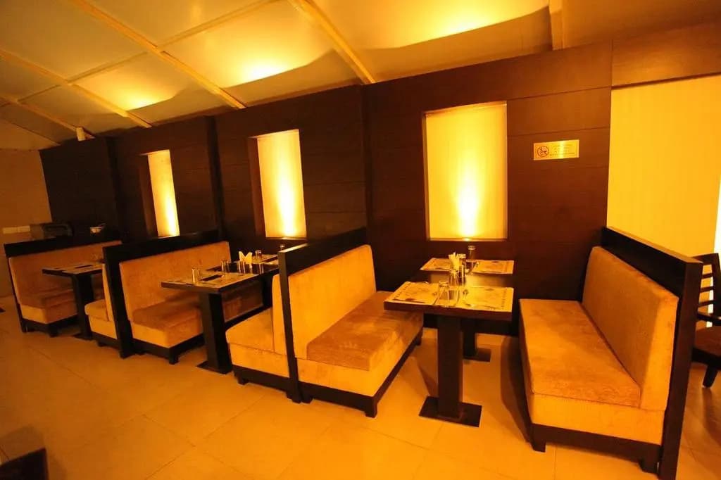 Hotel Chanchal Deluxe - photo 19
