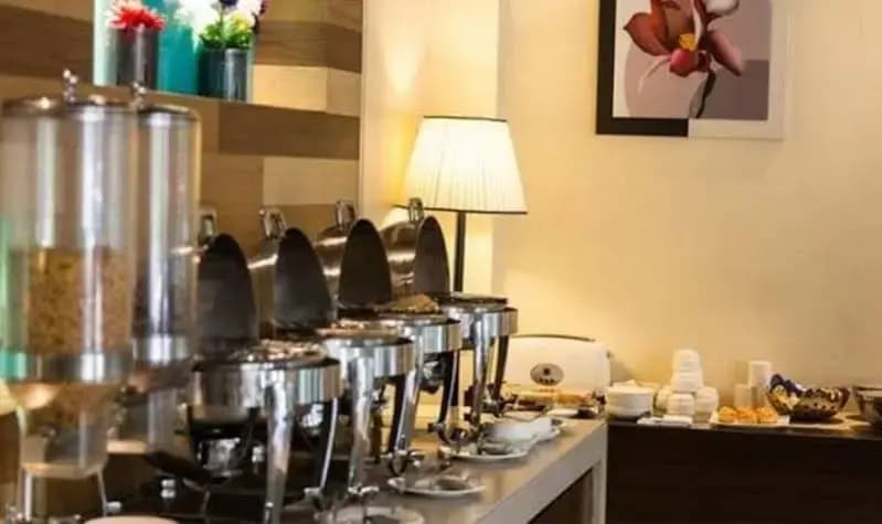 Cabana Hotel - photo 11