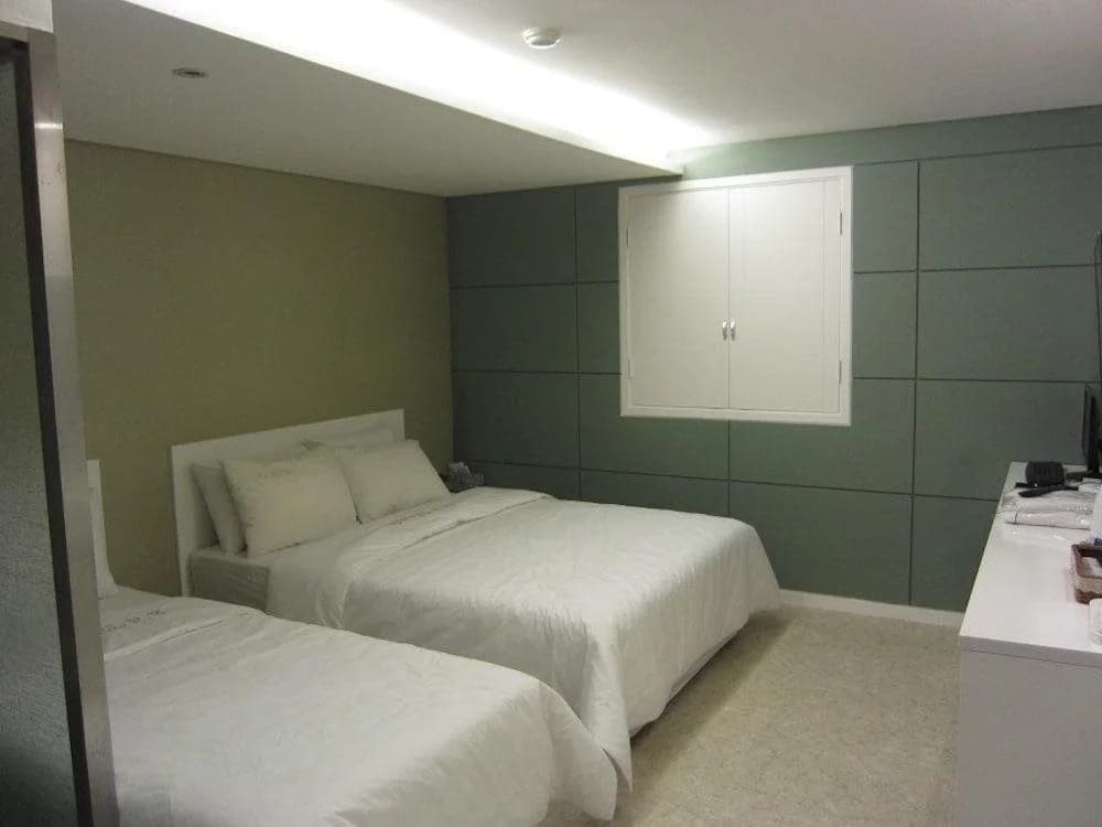 Motel P.X. - photo 2