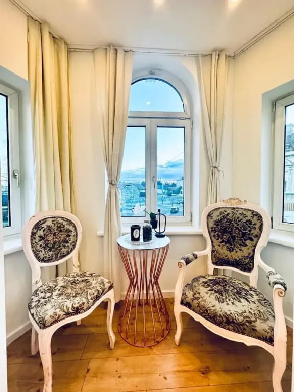 Spacious 3BR Near Kaufpark Alterlaa - photo 21