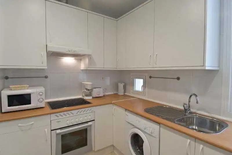 Fuencarral Apartments - photo 10
