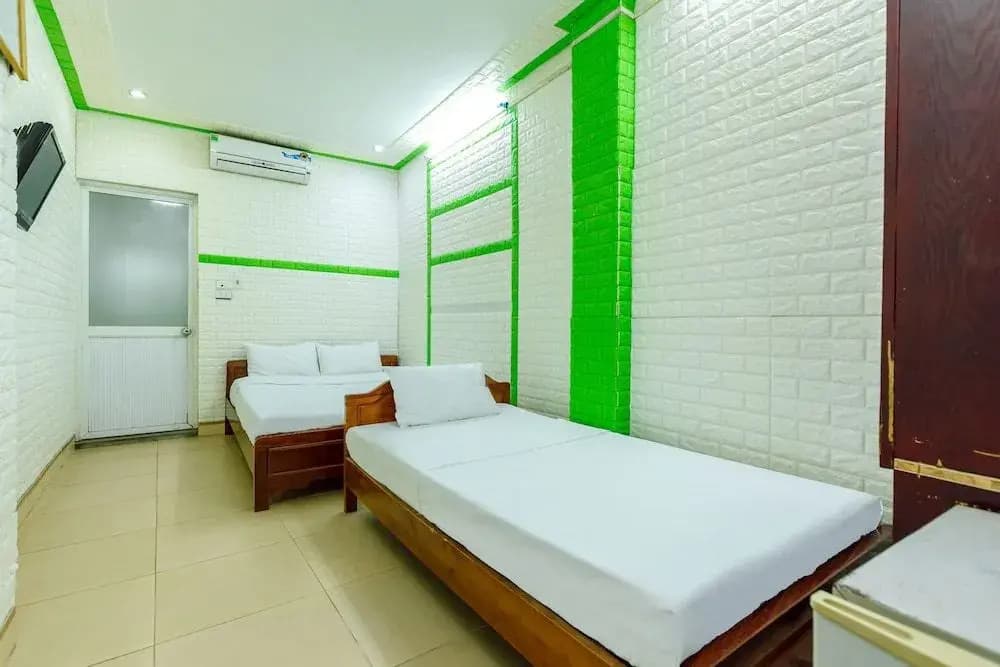 OYO 604 Queen Hotel - photo 6