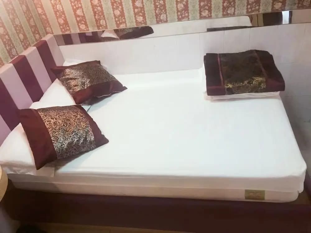 Royal Capital Hotel - photo 14