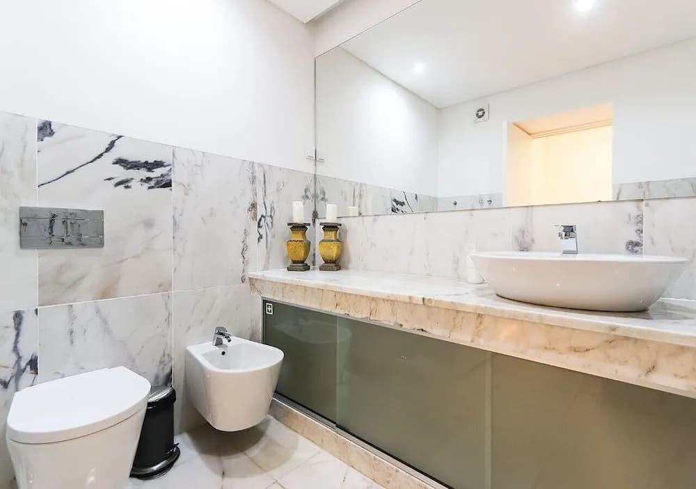 JOIVY Spacious & elegant 1-bed flat, moments from Avenida station - photo 8
