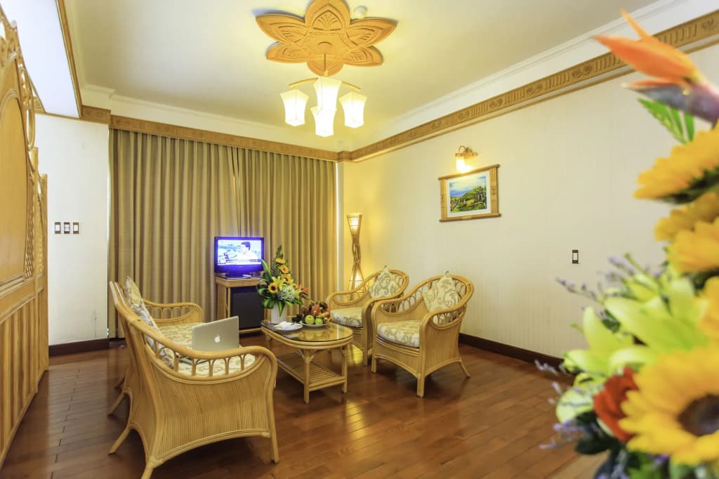 Green Plaza Hotel - photo 28