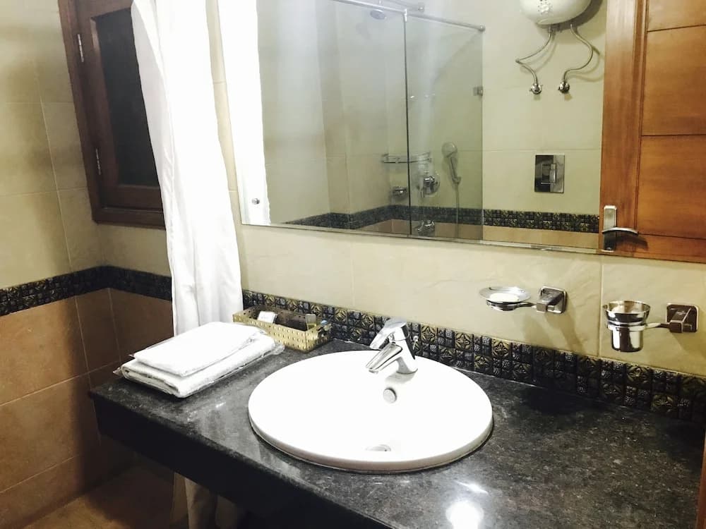 Skylink Suites & Apartments - photo 8