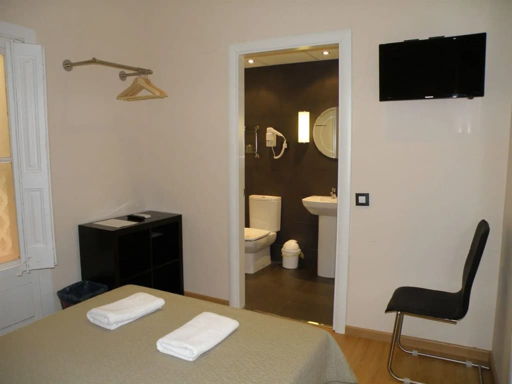Hotel Center Gran Via - photo 1