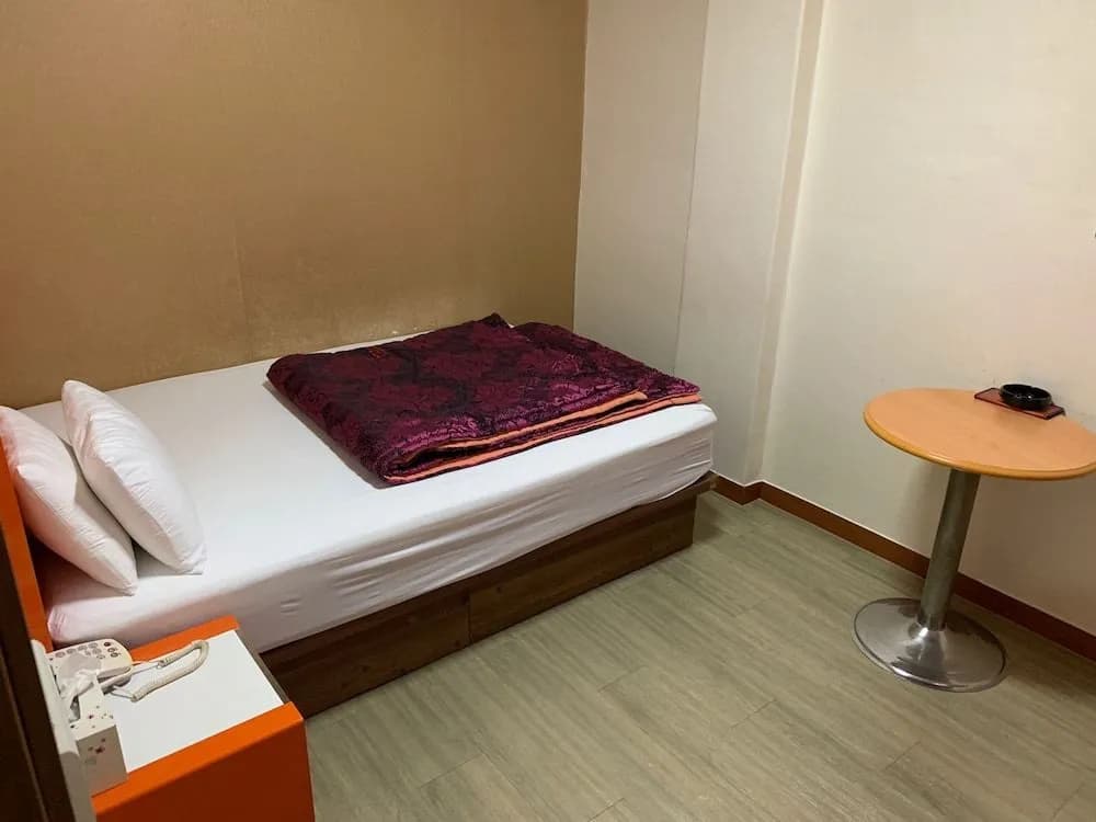 Alma Hotel - photo 4