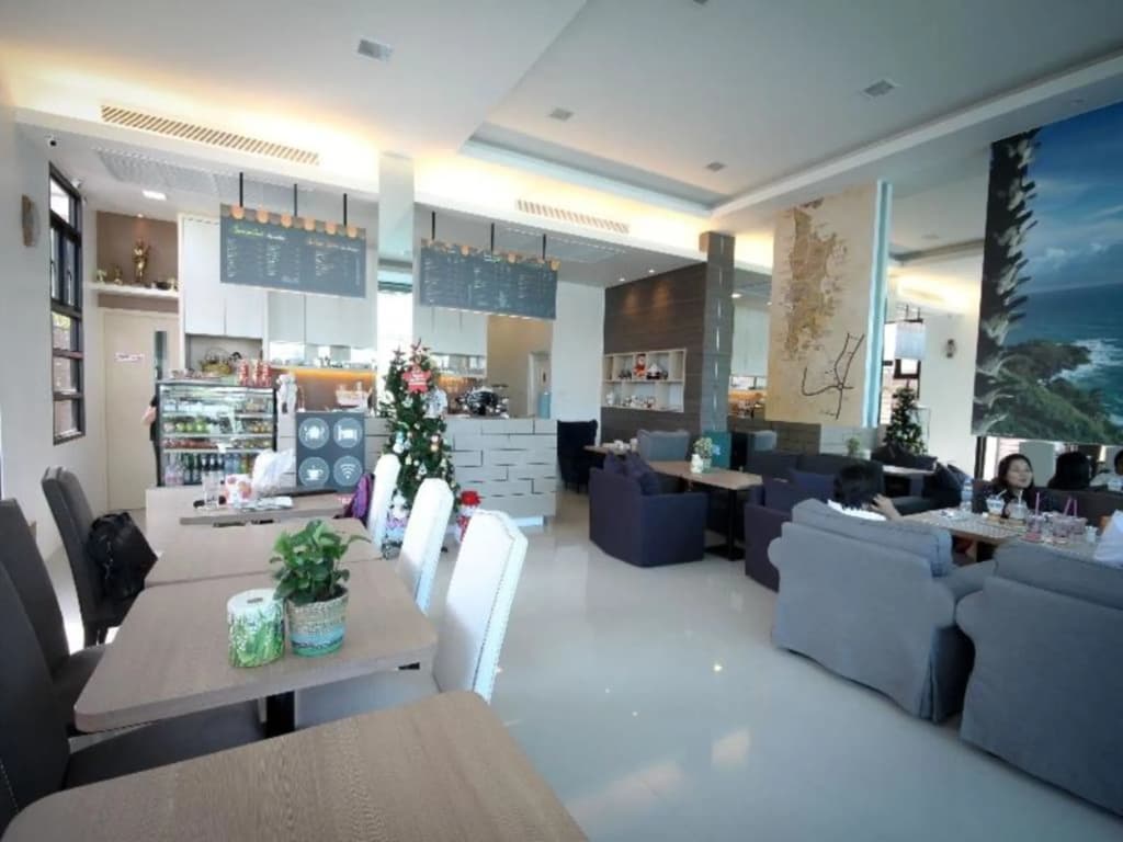 S5 Residence and Cafe - photo 11
