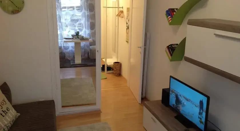 Wohnung im Botschaftsviertel - photo 2