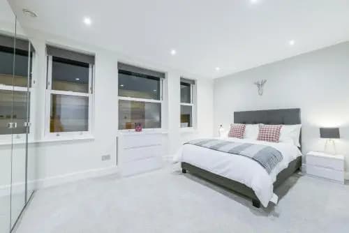 Stunning Ealing Apartment - photo 9