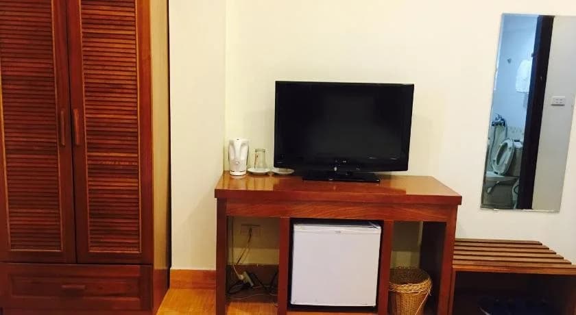 Saigon Palace by OYO Rooms - photo 37