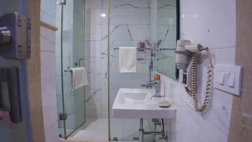 Iris Park Hotel - photo 8