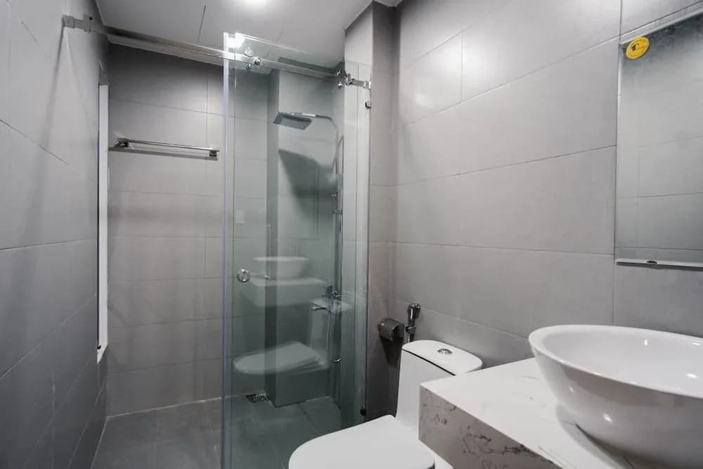 Olwen Home - photo 6