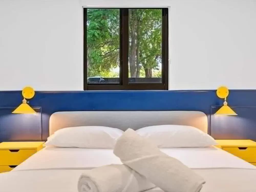 Sleek Modern Miami Getaway With Pool Oasis - photo 5