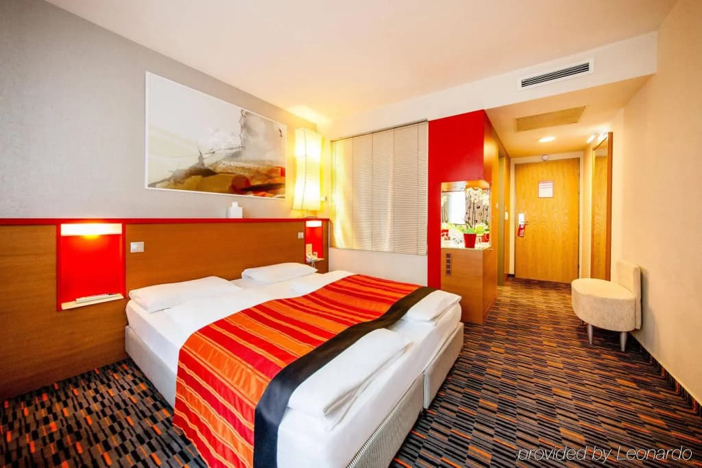 Royal Park Boutique Hotel - photo 4