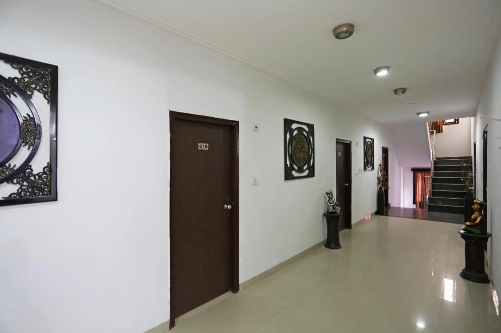 Hotel Om Paradise Near IGI Delhi Airport - photo 14