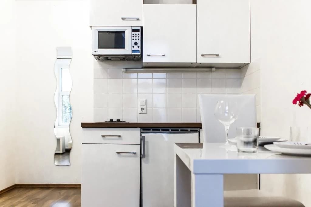 Grand Central Studio Apartments - photo 13