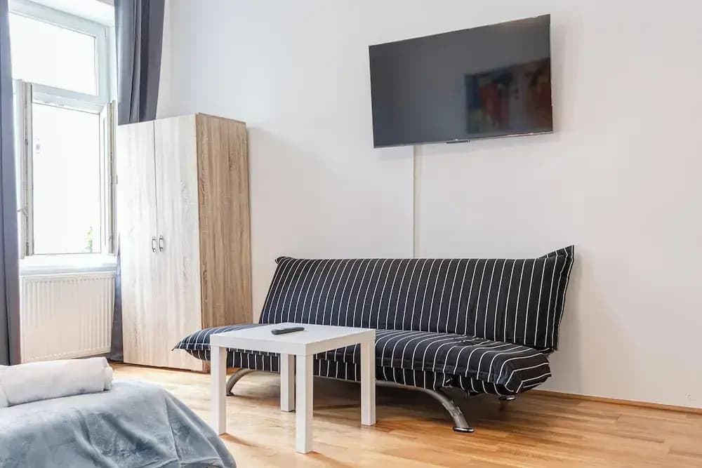 Comfy 2BR Flat Belvedere Vicinity - photo 2