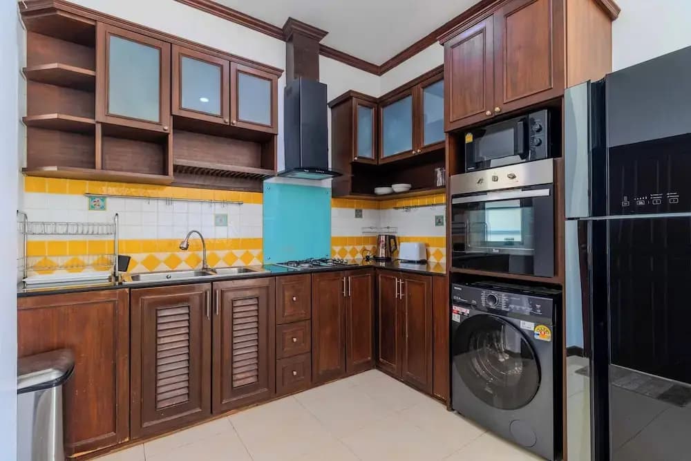 2BR with Pool Near Beaches V267 - photo 11