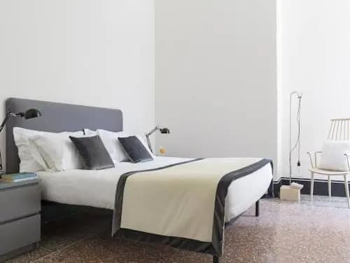 Garibaldi Suites Apartment - photo 2