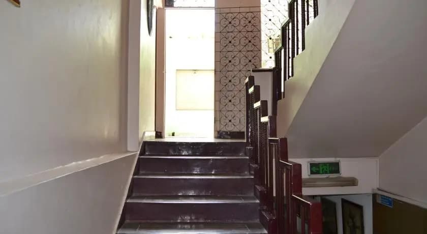 Five Star Guest House - photo 7