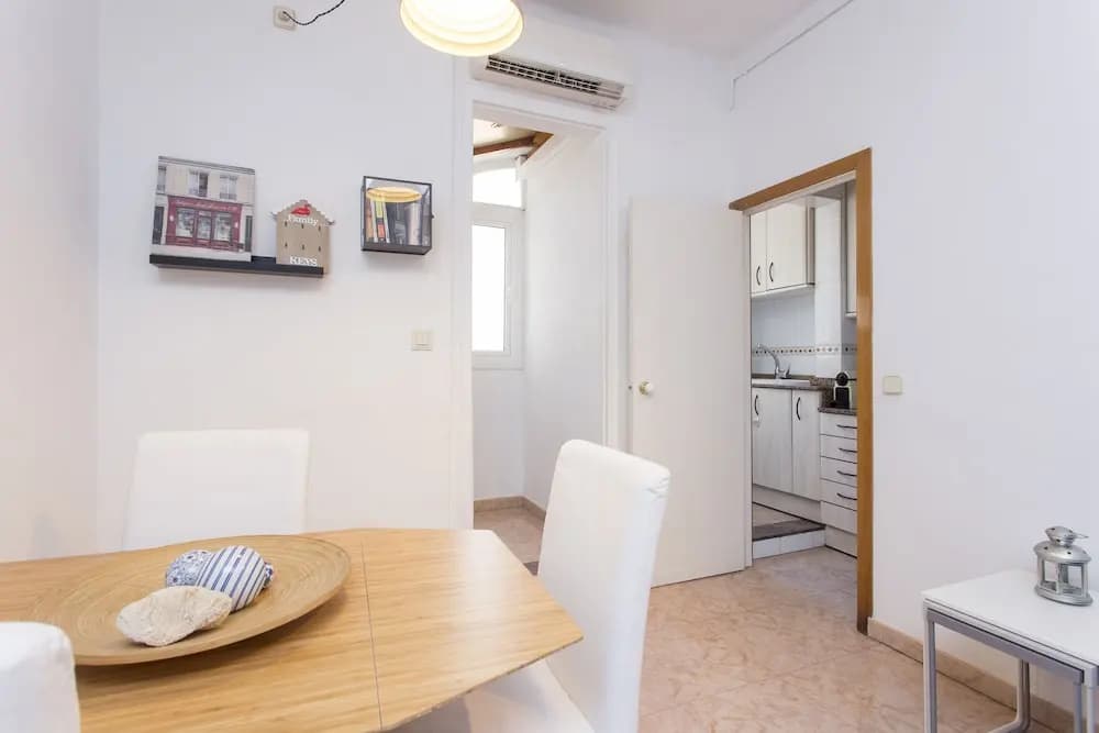 Madrona Apartment - photo 2