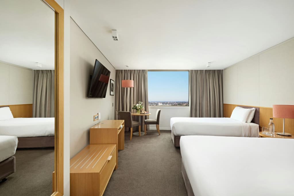 View Sydney ( North Sydney Harbourview Hotel) - photo 32