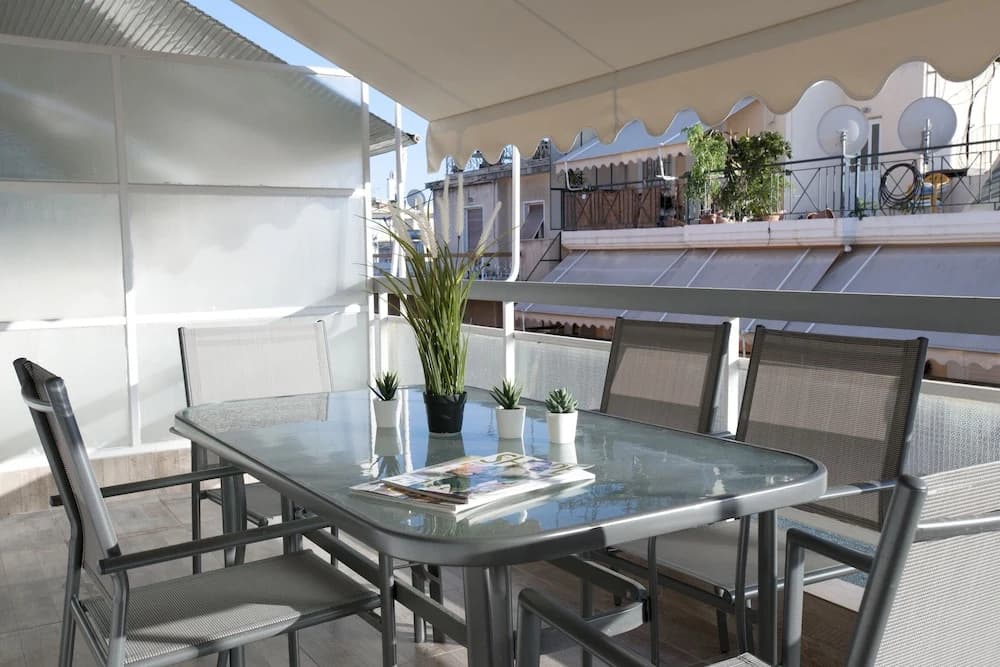 Kolonos - A Renovated Apartment - photo 8