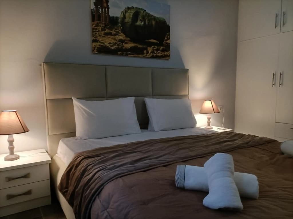 Modern Comfy Apartment near Metro - photo 1