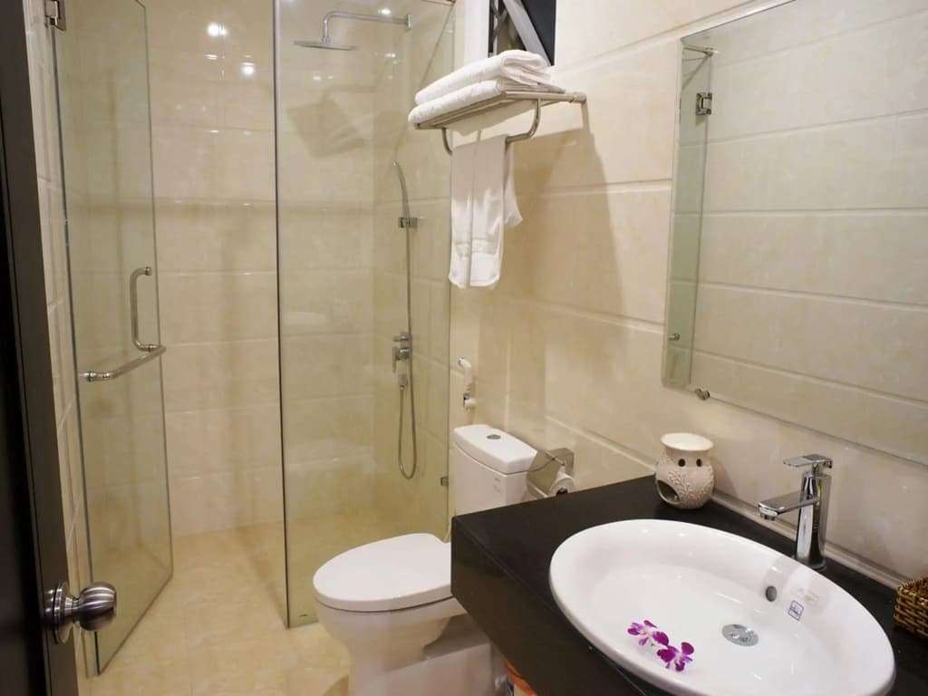 Golden Star Hotel - photo 8