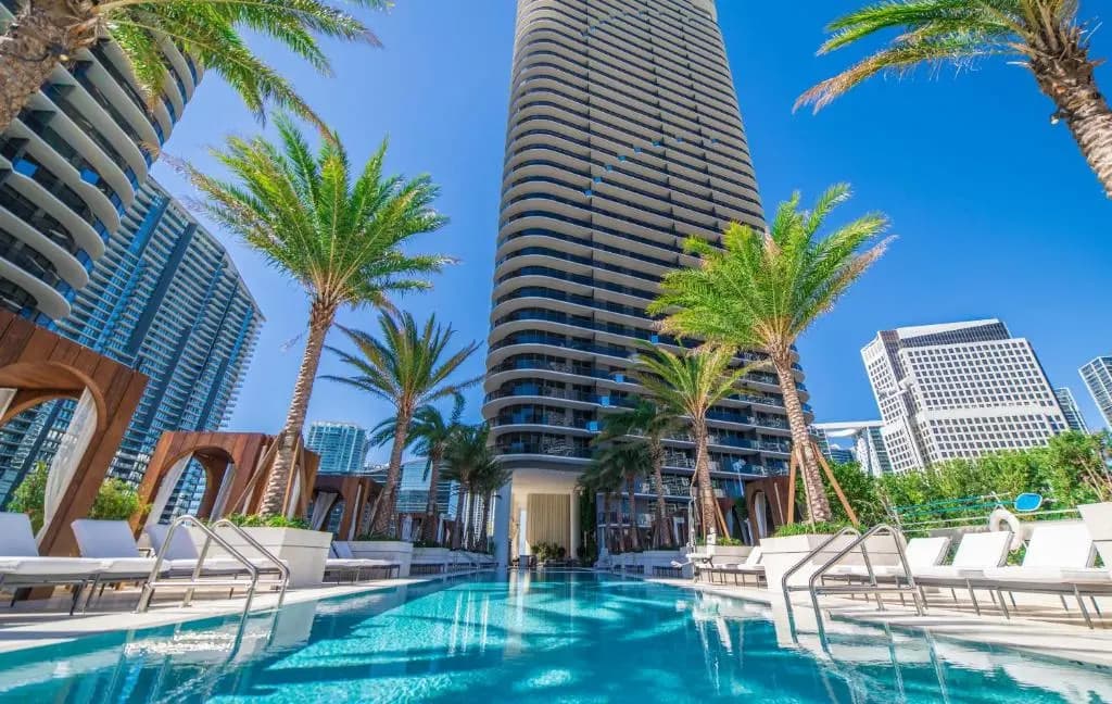SLS LUX Brickell - photo 13