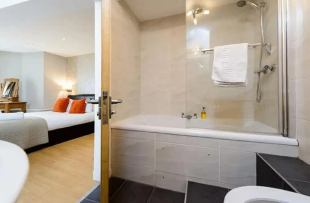 Martins Guest House - photo 11