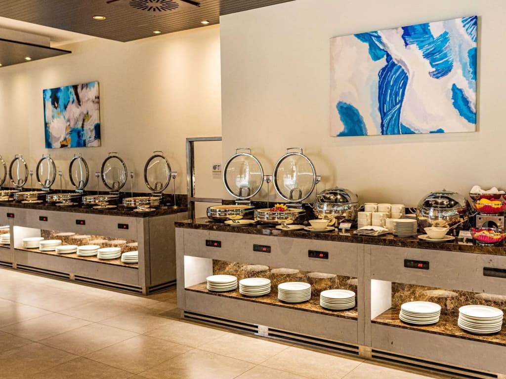 Mercure Dubai Barsha Heights Hotel Suites And Apartments - photo 18