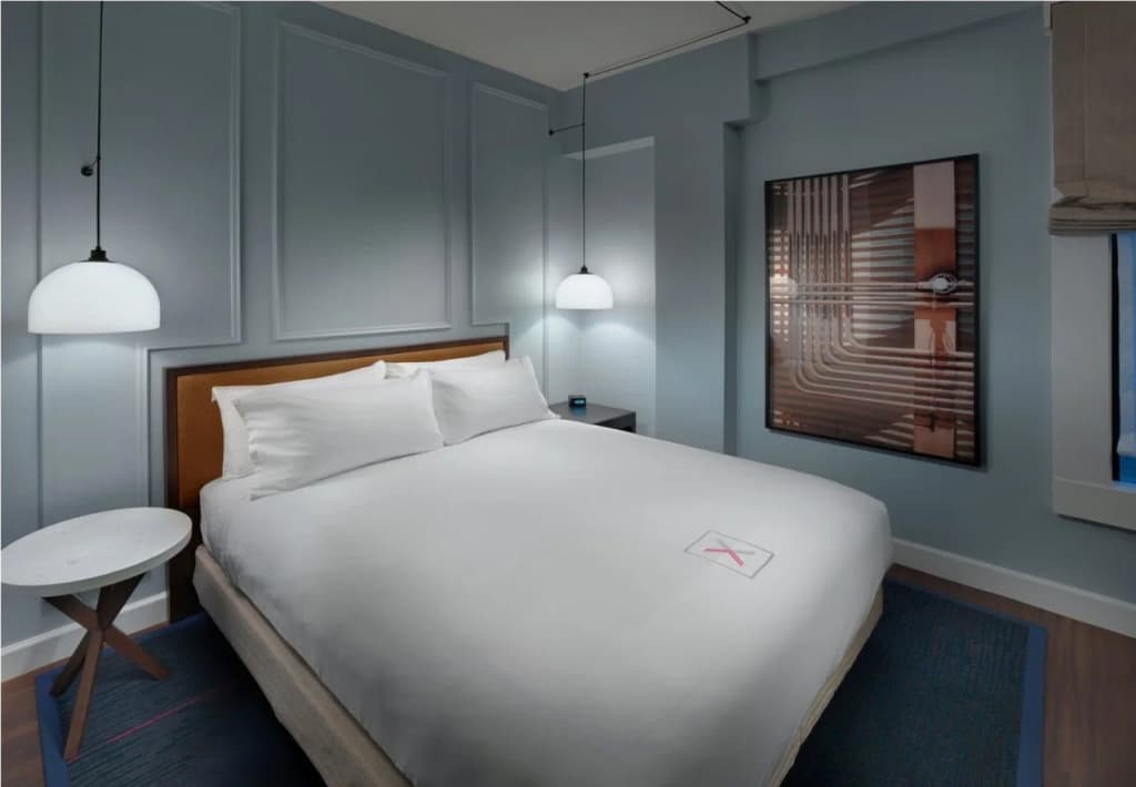 Axiom Hotel - photo 3