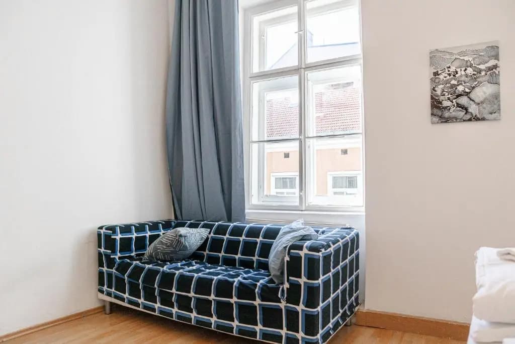 Central 3BR Shared Apartment - Bookable in Lockdown - photo 2