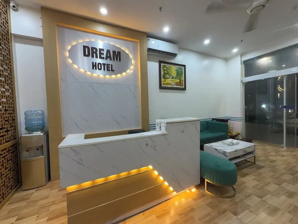 Dream Hotel - photo 1