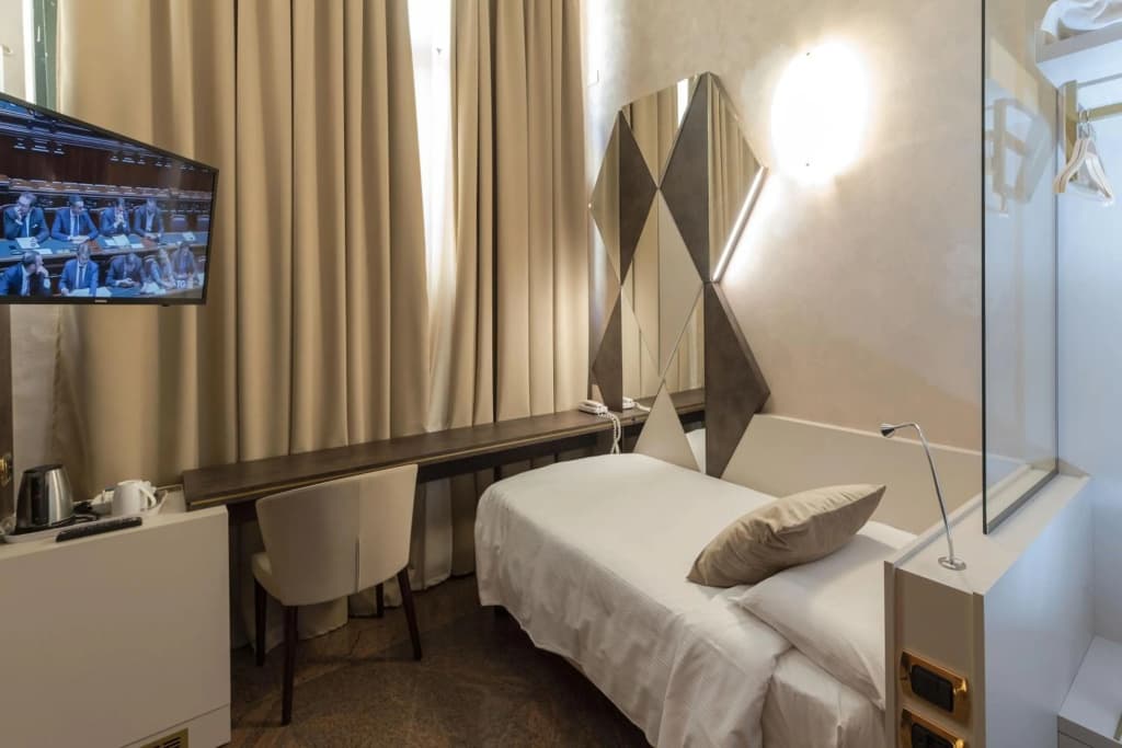 hotel mythos - photo 16