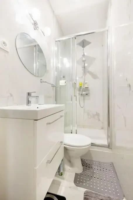 Renovated 23 2br 6p Champs Elysees-Arc de Triomphe - photo 7