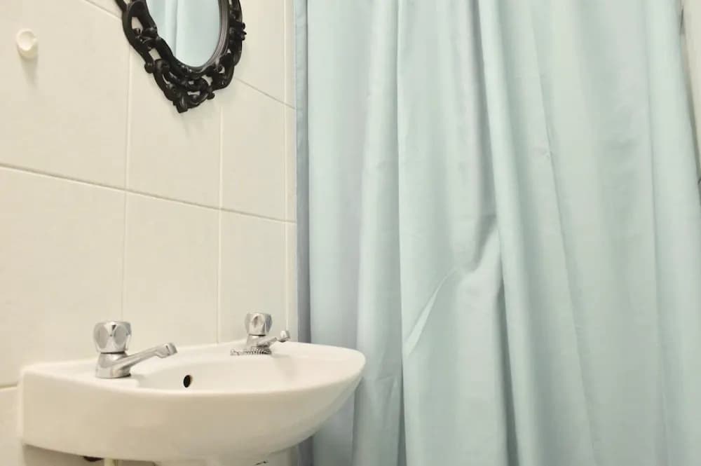 Homely 1 Bedroom Flat Near City Centre - photo 7