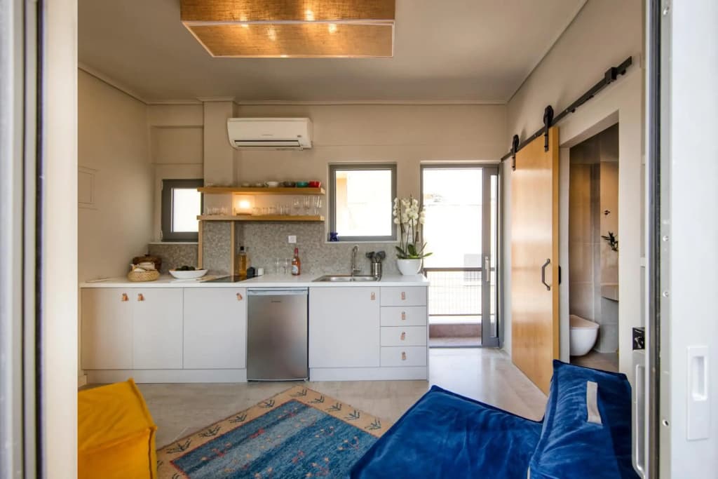 Sunny Loft with Acropolis View - photo 3