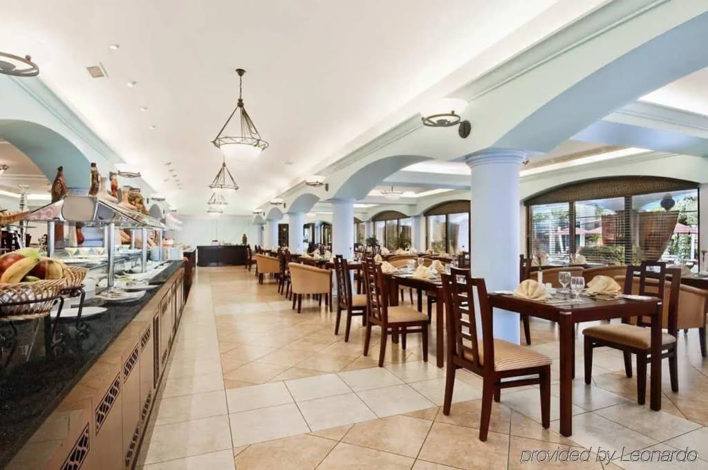 Hilton Fujairah Resort - photo 8