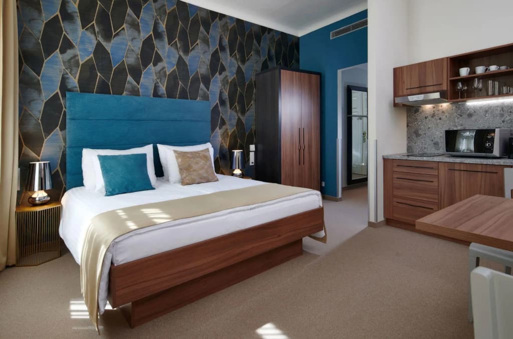 Golden Angel Suites by Adrez Living - photo 14