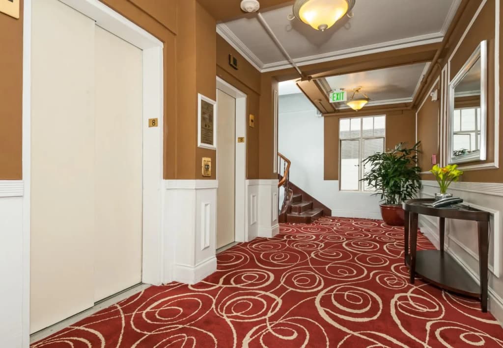 The Pickwick Hotel - photo 14