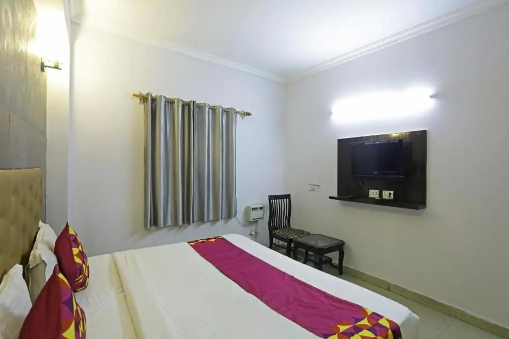 Hotel Samara - photo 1