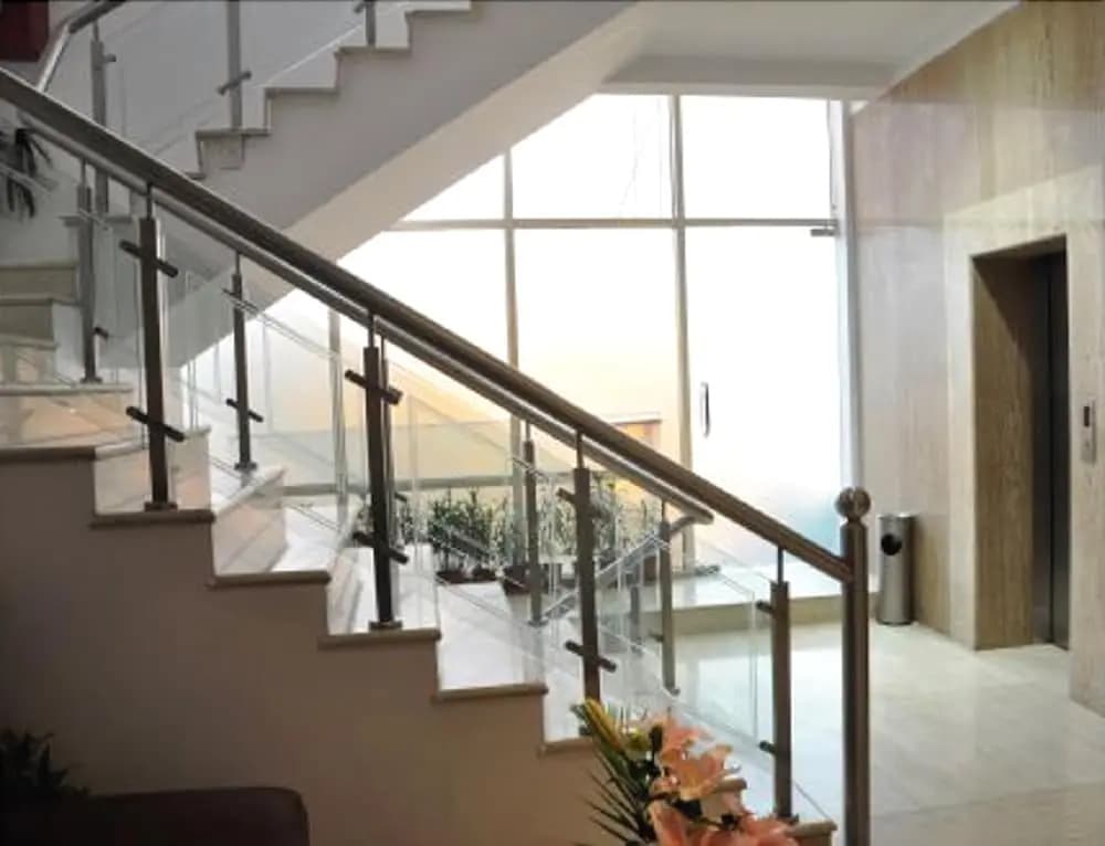 Hotel Bellvue - photo 12