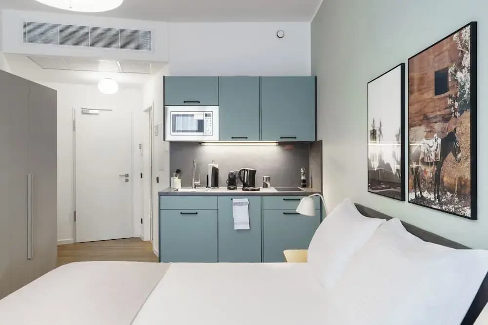 Limehome Berlin Sybelstraße - photo 43