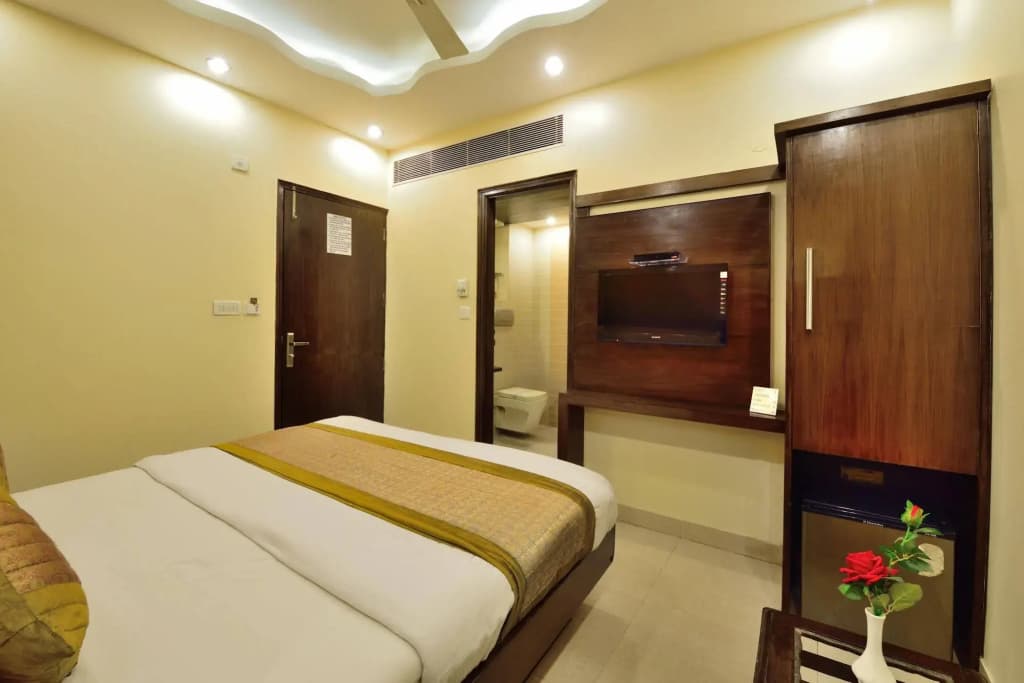 Hotel Aman International at New Delhi Station - photo 3